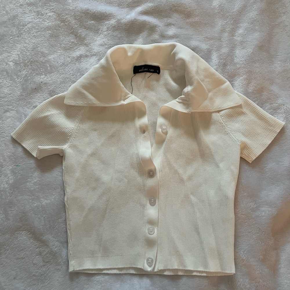 Cropped button up